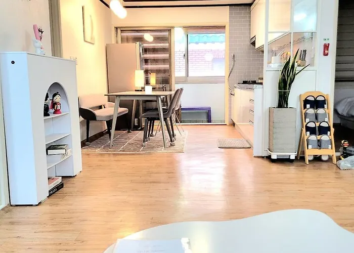 Hanion Apartment *